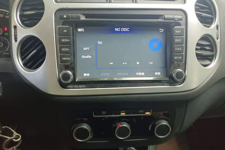 Used Volkswagen Tiguan 2013 1.8TSI Automatic Two-Wheel Drive Trend Edition Audio And AC Panel