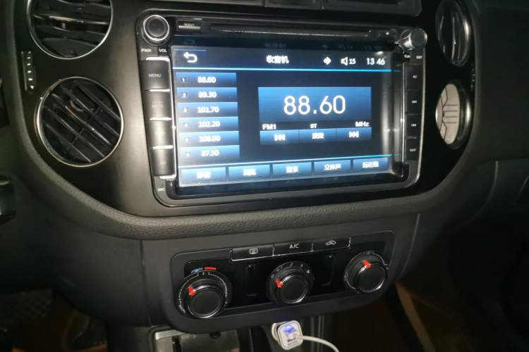 Used Volkswagen Tiguan 2013 1.8TSI Automatic Two-Wheel Drive Trend Edition Audio And AC Panel
