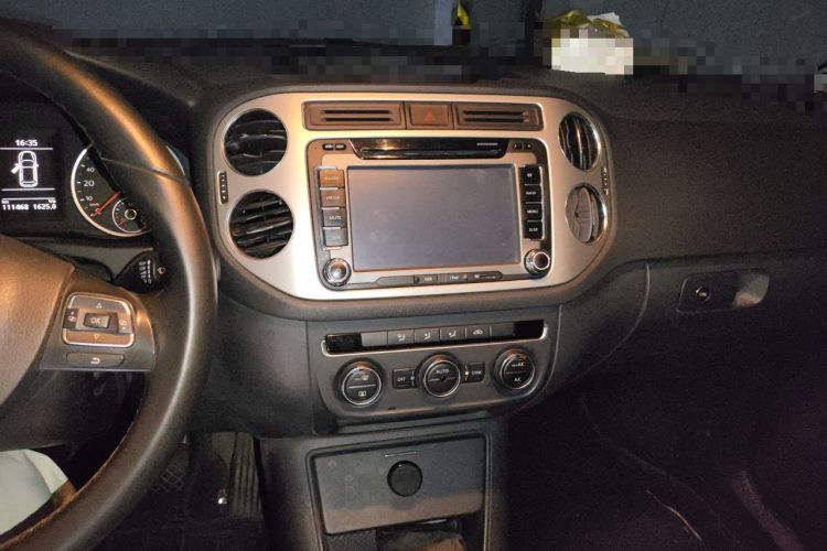 Used Volkswagen Tiguan 2013 1.8 TSI Automatic Two-Wheel Drive Comfort Edition Audio And AC Panel