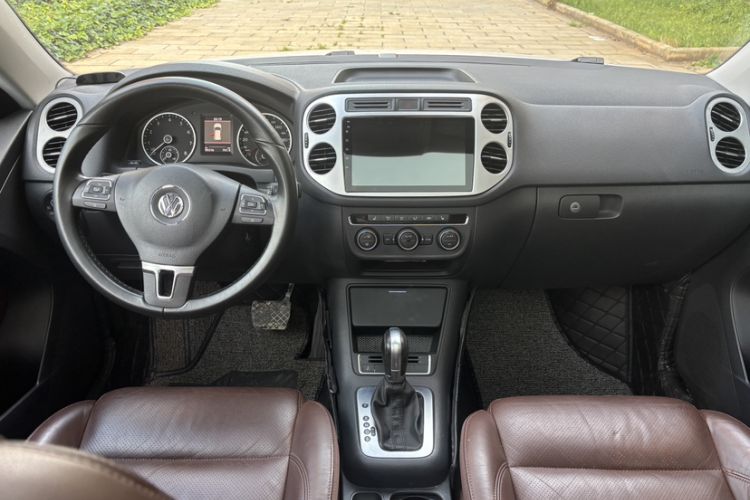 Used Volkswagen Tiguan 2013 1.8TSI Automatic Two-Wheel Drive Luxury Model Audio And AC Panel