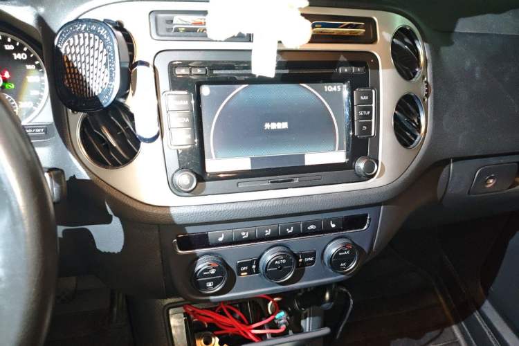 Used Volkswagen Tiguan 2013 1.8TSI Automatic Two-Wheel Drive Luxury Model Audio And AC Panel