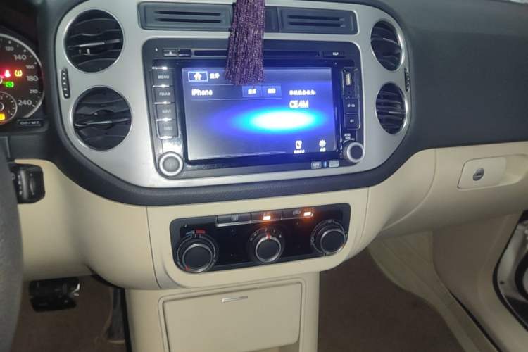 Used Volkswagen Tiguan 2013 1.8TSI Automatic Two-Wheel Drive Trend Edition Audio And AC Panel