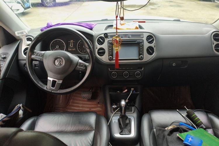 Used Volkswagen Tiguan 2013 1.8TSI Automatic All-Wheel-Drive Comfort Edition Center Console