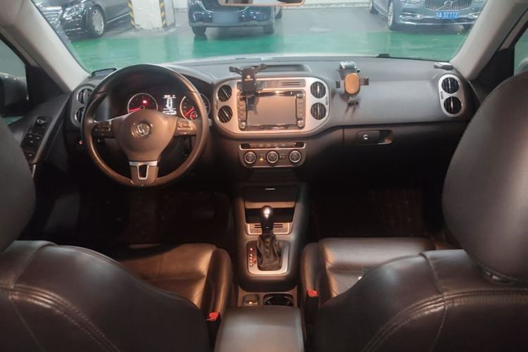 Used Volkswagen Tiguan 2013 1.8 TSI Automatic Two-Wheel Drive Comfort Edition Center Console