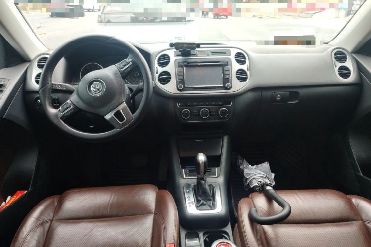 Used Volkswagen Tiguan 2013 2.0 TSI Automatic All-Wheel Drive Luxury Edition Center Console