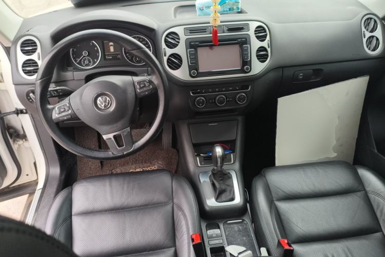 Used Volkswagen Tiguan 2013 1.8TSI Automatic Two-Wheel Drive Luxury Model Center Console