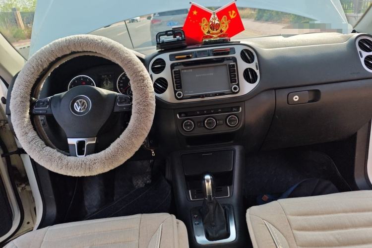 Used Volkswagen Tiguan 2013 1.8 TSI Automatic Two-Wheel Drive Comfort Edition Center Console