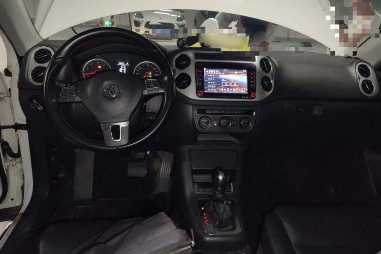 Used Volkswagen Tiguan 2013 1.8 TSI Automatic Two-Wheel Drive Comfort Edition Center Console