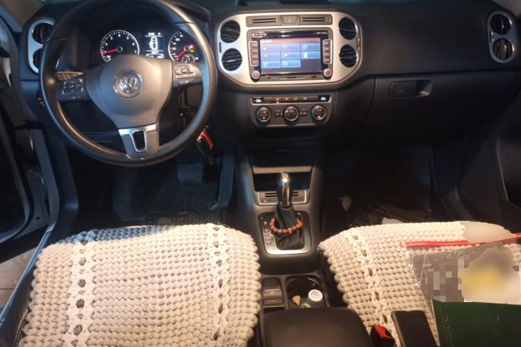 Used Volkswagen Tiguan 2013 1.8TSI Automatic All-Wheel-Drive Comfort Edition Center Console