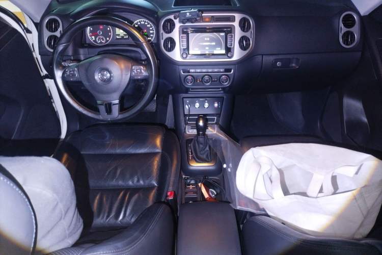 Used Volkswagen Tiguan 2013 1.8TSI Automatic Two-Wheel Drive Luxury Model Center Console