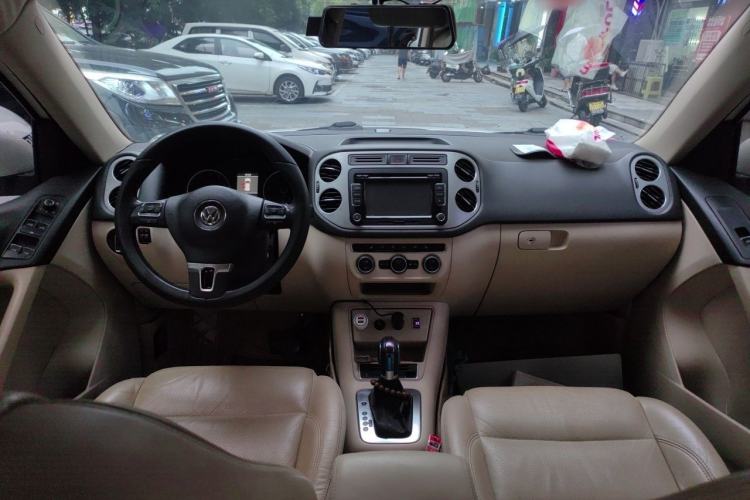 Used Volkswagen Tiguan 2013 1.8TSI Automatic Two-Wheel Drive Luxury Model Center Console