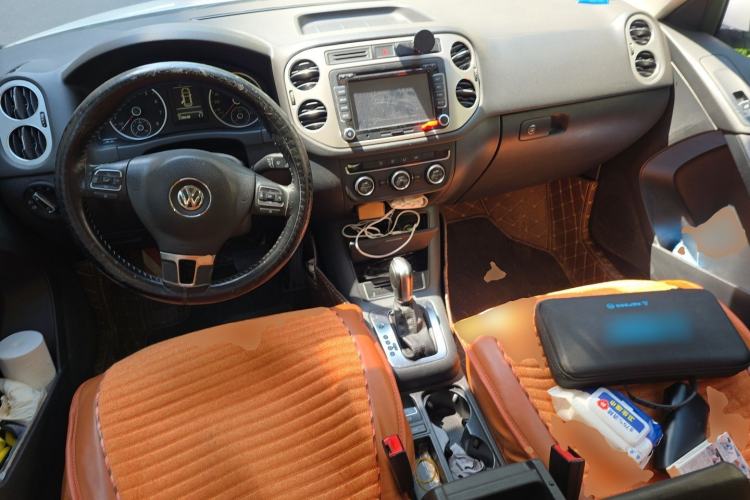Used Volkswagen Tiguan 2013 1.8 TSI Automatic Two-Wheel Drive Comfort Edition Center Console