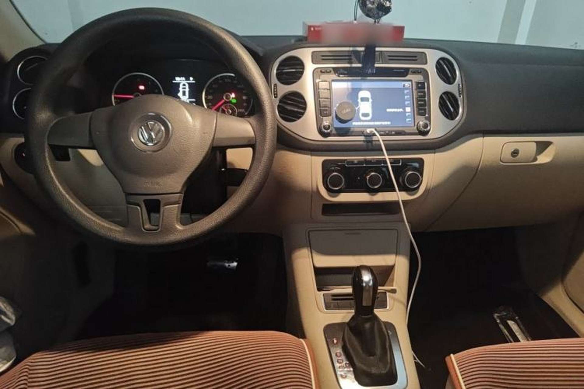 Used Volkswagen Tiguan 2013 1.8TSI Automatic Two-Wheel Drive Trend Edition Center Console
