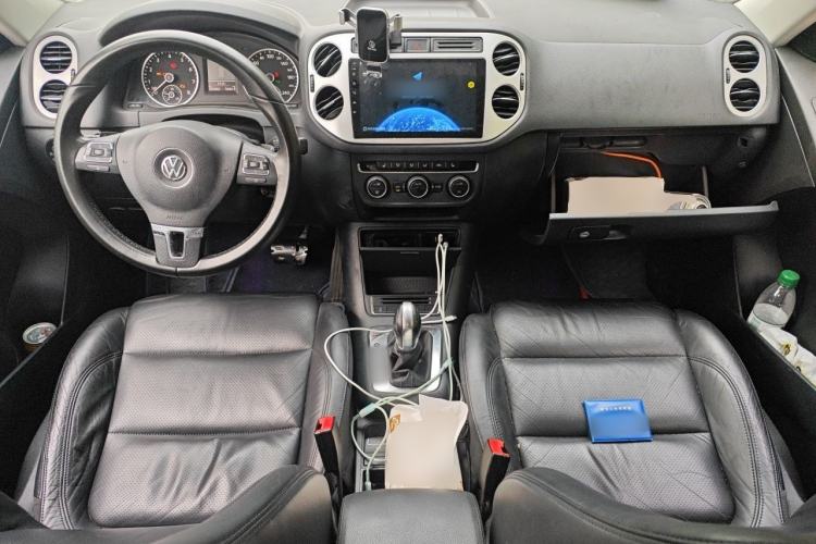 Used Volkswagen Tiguan 2013 1.8 TSI Automatic All-Wheel Drive Luxury Model Center Console