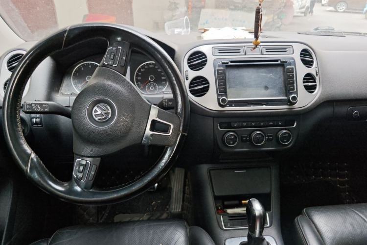 Used Volkswagen Tiguan 2013 1.8TSI Automatic Two-Wheel Drive Luxury Model Center Console