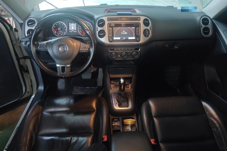 Used Volkswagen Tiguan 2013 1.8 TSI Automatic All-Wheel Drive Luxury Model Center Console