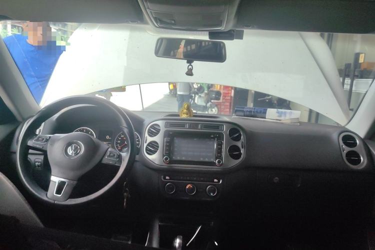 Used Volkswagen Tiguan 2013 1.8TSI Automatic All-Wheel-Drive Comfort Edition Center Console