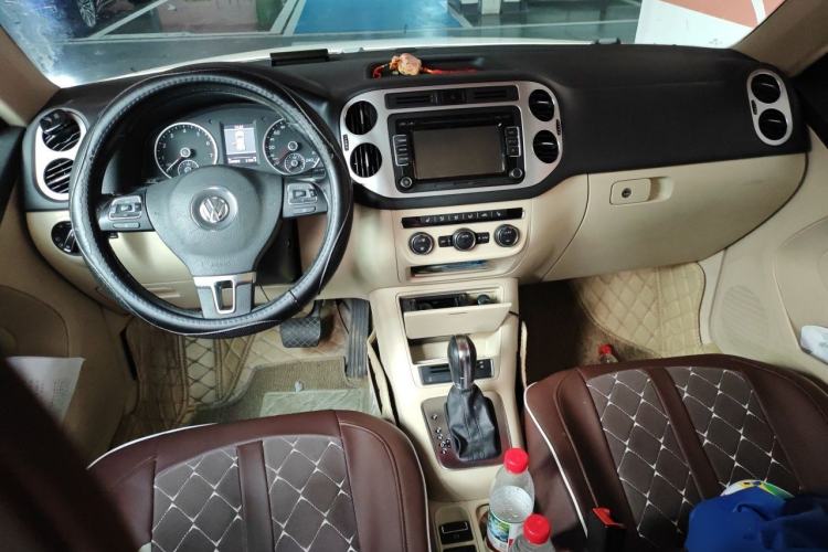 Used Volkswagen Tiguan 2013 1.8TSI Automatic Two-Wheel Drive Luxury Model Center Console