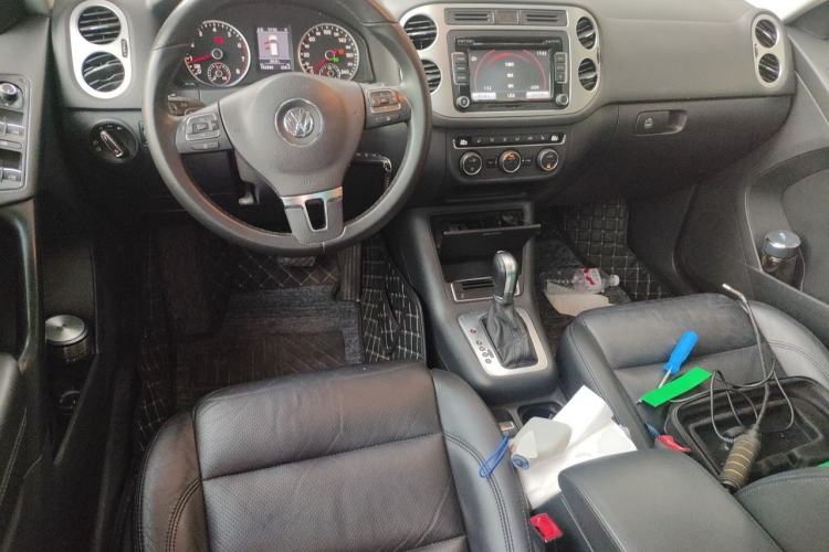 Used Volkswagen Tiguan 2013 1.8TSI Automatic Two-Wheel Drive Luxury Model Center Console