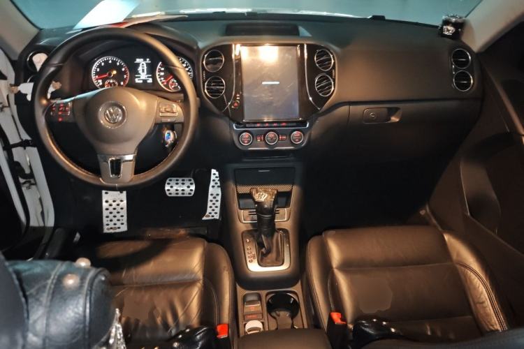Used Volkswagen Tiguan 2013 1.8 TSI Automatic Two-Wheel Drive Comfort Edition Center Console