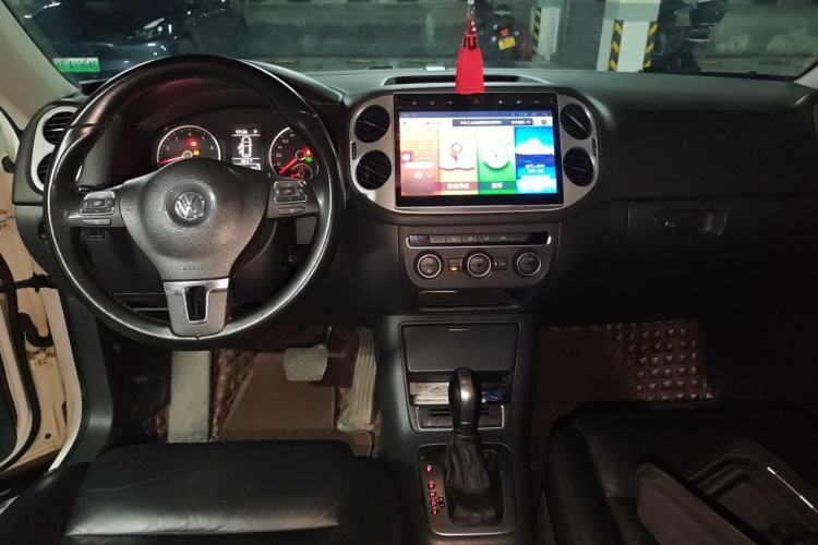 Used Volkswagen Tiguan 2013 1.8TSI Automatic All-Wheel-Drive Comfort Edition Center Console