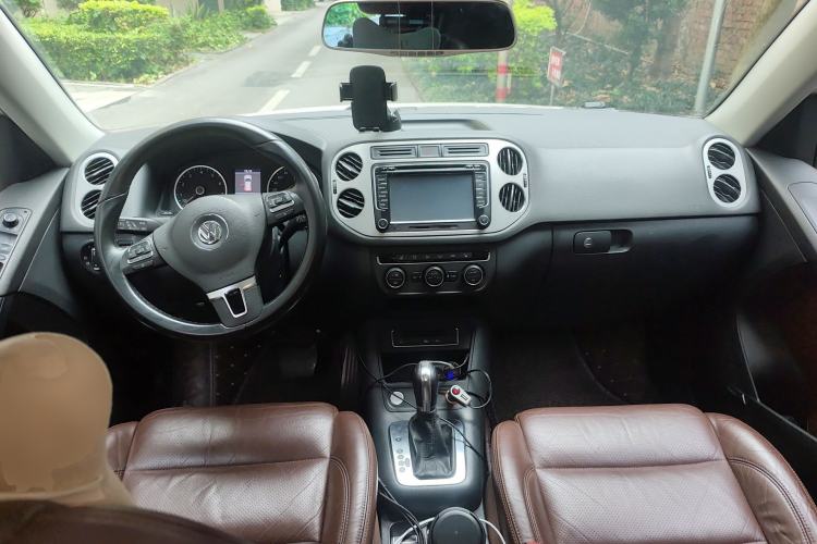 Used Volkswagen Tiguan 2013 1.8TSI Automatic Two-Wheel Drive Luxury Model Center Console