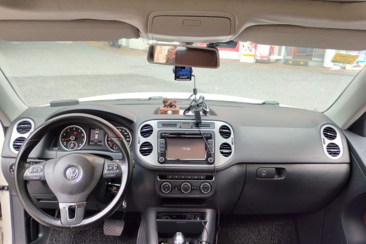 Used Volkswagen Tiguan 2013 1.8TSI Automatic Two-Wheel Drive Luxury Model Center Console