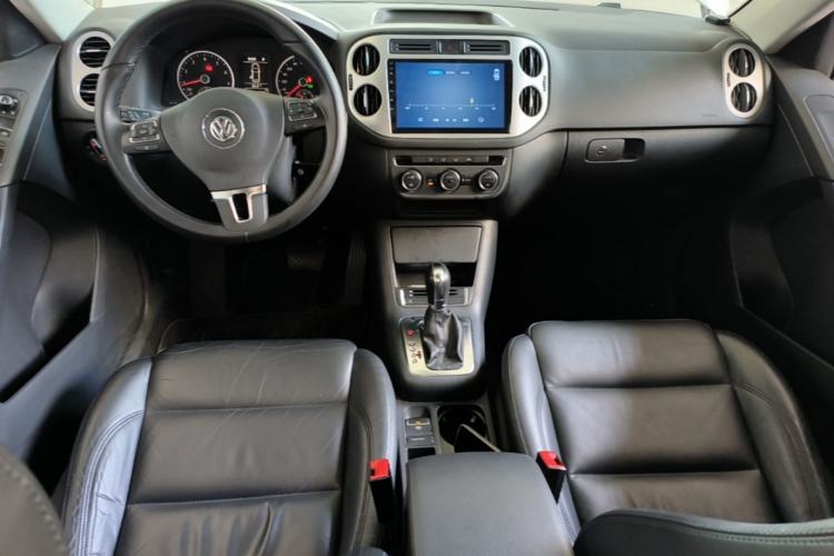 Used Volkswagen Tiguan 2013 1.8 TSI Automatic Two-Wheel Drive Comfort Edition Center Console