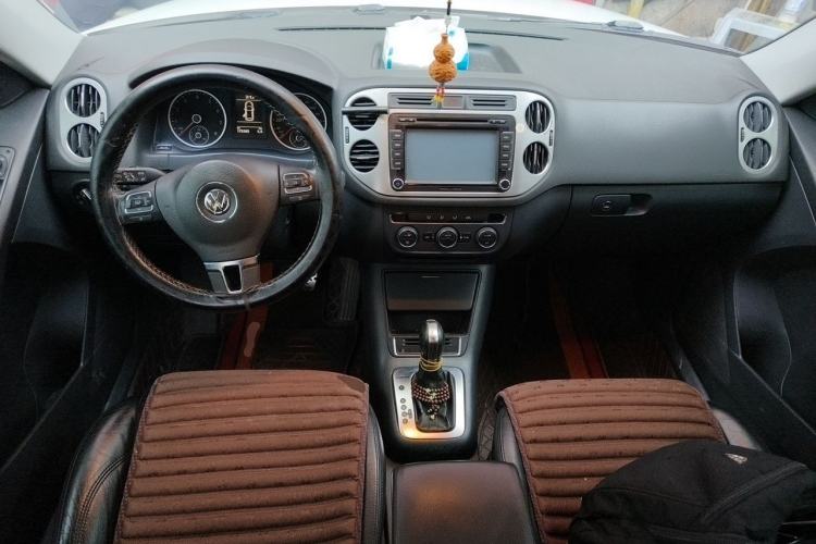 Used Volkswagen Tiguan 2013 1.8TSI Automatic All-Wheel-Drive Comfort Edition Center Console