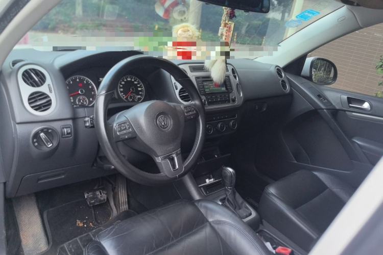 Used Volkswagen Tiguan 2013 1.8 TSI Automatic Two-Wheel Drive Comfort Edition Center Console