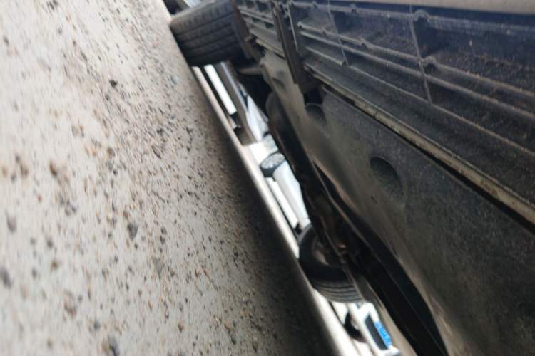 Used Volkswagen Tiguan 2013 1.8 TSI Automatic All-Wheel Drive Luxury Model Chassis Front Right