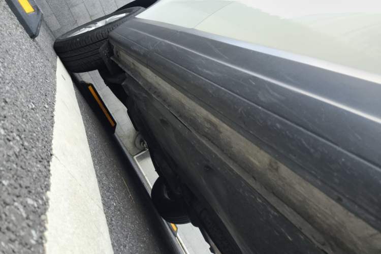 Used Volkswagen Tiguan 2013 1.8TSI Automatic Two-Wheel Drive Trend Edition Chassis Front Right