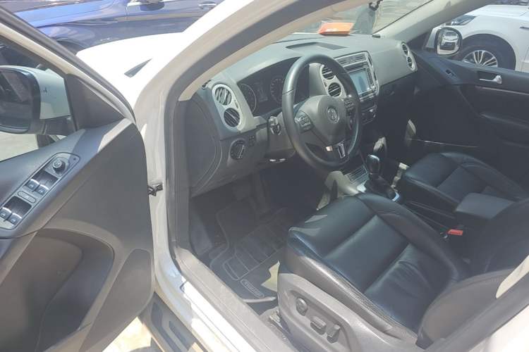 Used Volkswagen Tiguan 2013 1.8 TSI Automatic Two-Wheel Drive Comfort Edition Driver Seat