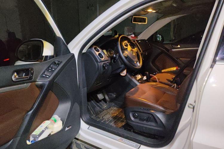 Used Volkswagen Tiguan 2013 2.0 TSI Automatic All-Wheel-Drive Flagship Edition Driver Seat