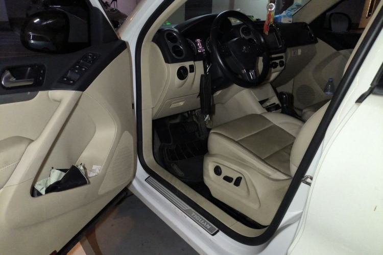 Used Volkswagen Tiguan 2013 1.8TSI Automatic All-Wheel-Drive Comfort Edition Driver Seat