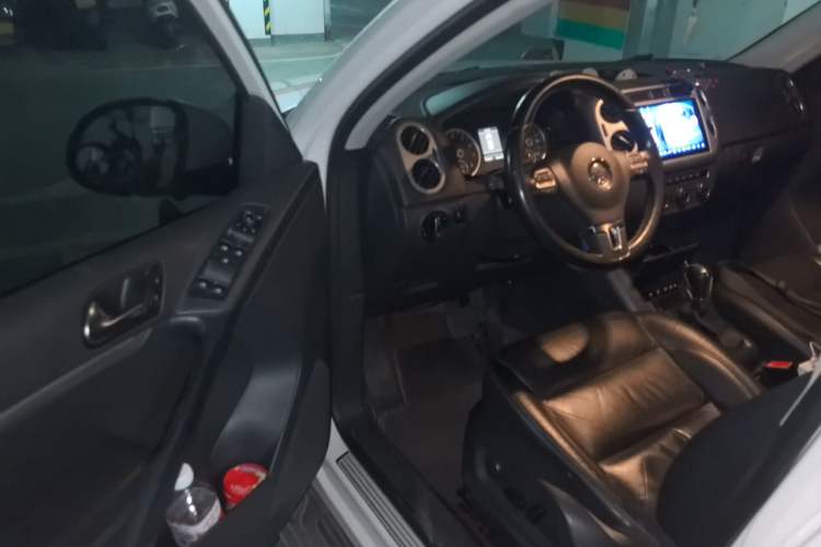Used Volkswagen Tiguan 2013 1.8TSI Automatic All-Wheel-Drive Comfort Edition Driver Seat