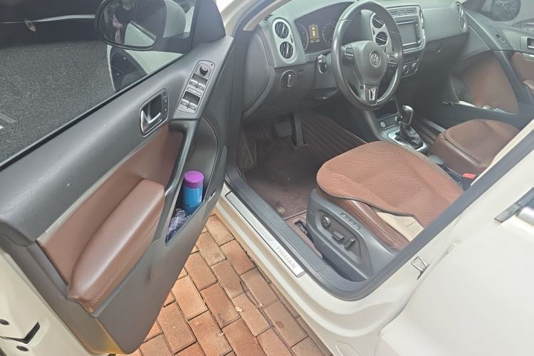 Used Volkswagen Tiguan 2013 2.0 TSI Automatic All-Wheel-Drive Flagship Edition Driver Seat