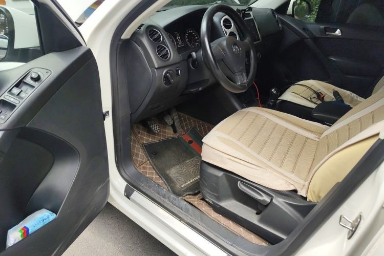 Used Volkswagen Tiguan 2013 1.8TSI Manual Two-Wheel Drive Trend Edition Driver Seat