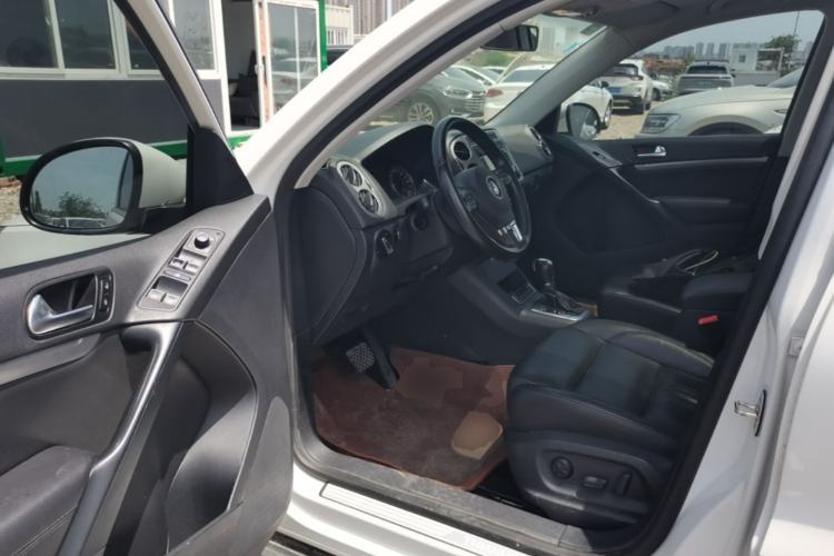 Used Volkswagen Tiguan 2013 1.8 TSI Automatic All-Wheel Drive Luxury Model Driver Seat