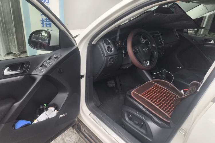 Used Volkswagen Tiguan 2013 2.0 TSI Automatic All-Wheel-Drive Flagship Edition Driver Seat