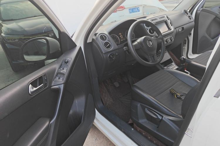 Used Volkswagen Tiguan 2013 1.8TSI Manual Two-Wheel Drive Trend Edition Driver Seat