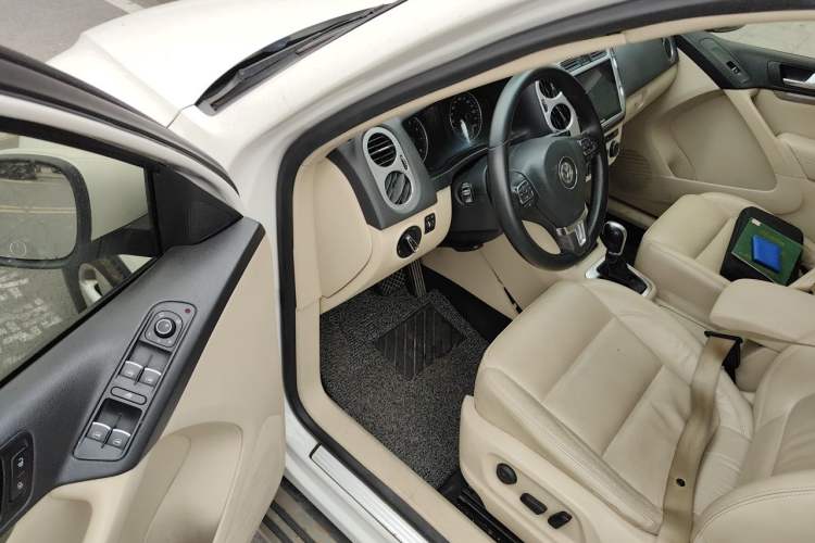Used Volkswagen Tiguan 2013 1.8 TSI Automatic Two-Wheel Drive Comfort Edition Driver Seat