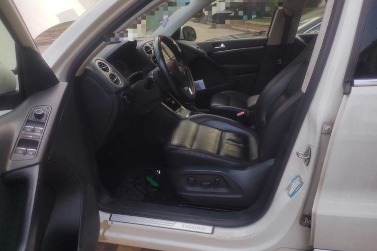 Used Volkswagen Tiguan 2013 1.8 TSI Automatic All-Wheel Drive Luxury Model Driver Seat