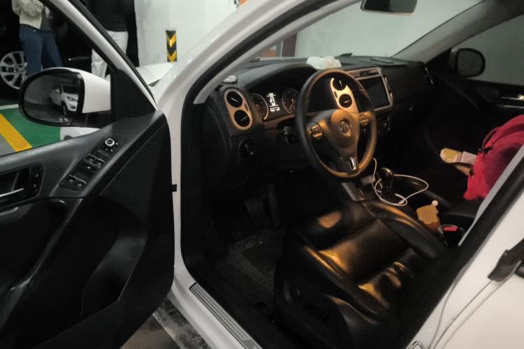 Used Volkswagen Tiguan 2013 1.8 TSI Automatic Two-Wheel Drive Comfort Edition Driver Seat