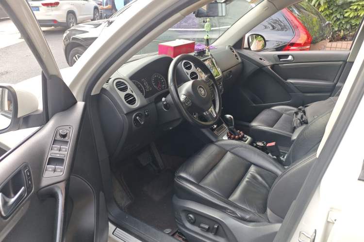 Used Volkswagen Tiguan 2013 1.8TSI Automatic All-Wheel-Drive Comfort Edition Driver Seat
