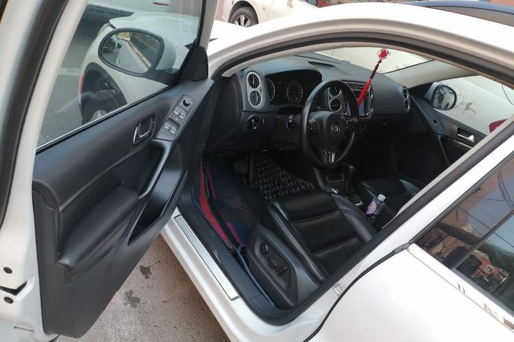 Used Volkswagen Tiguan 2013 1.8 TSI Automatic Two-Wheel Drive Comfort Edition Driver Seat