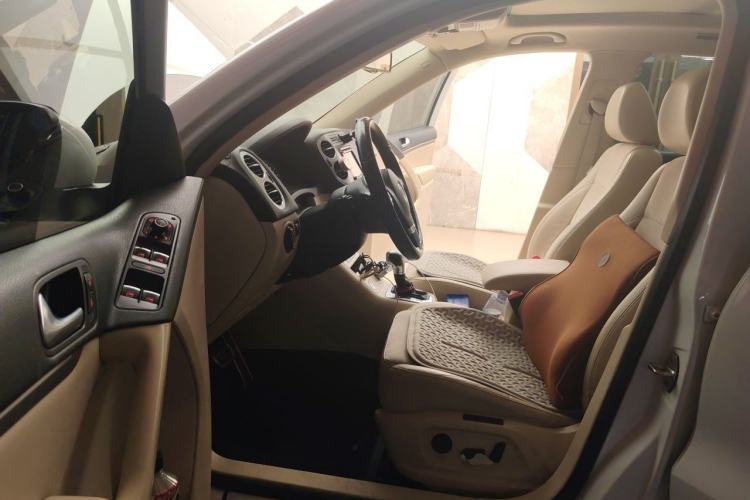 Used Volkswagen Tiguan 2013 2.0 TSI Automatic All-Wheel-Drive Flagship Edition Driver Seat