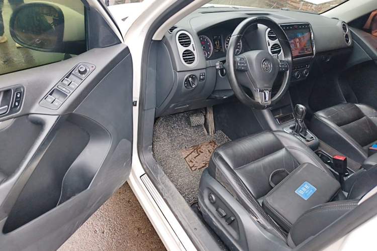 Used Volkswagen Tiguan 2013 1.8TSI Automatic All-Wheel-Drive Comfort Edition Driver Seat