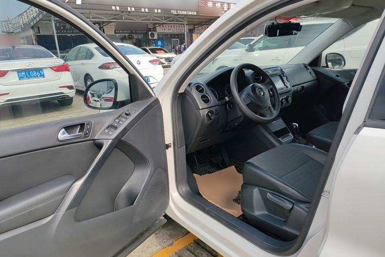 Used Volkswagen Tiguan 2013 1.8TSI Automatic Two-Wheel Drive Trend Edition Driver Seat
