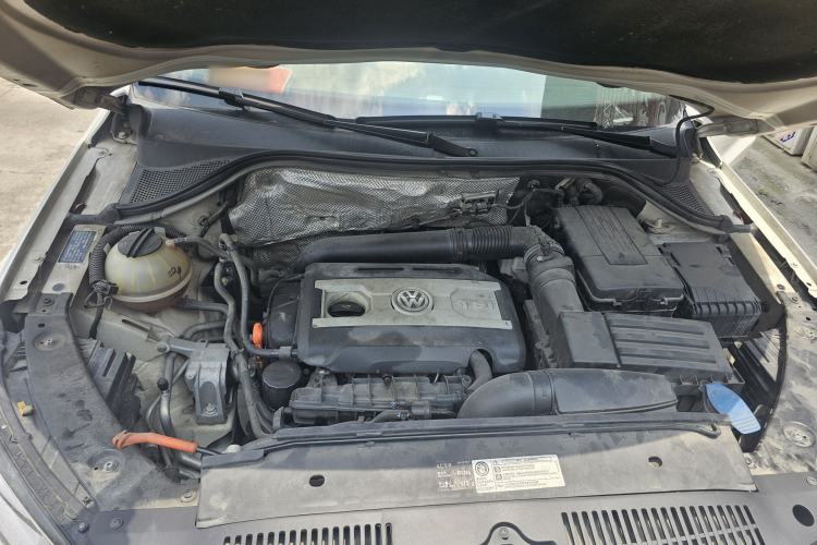 Used Volkswagen Tiguan 2013 1.8 TSI Automatic Two-Wheel Drive Comfort Edition Engine Bay